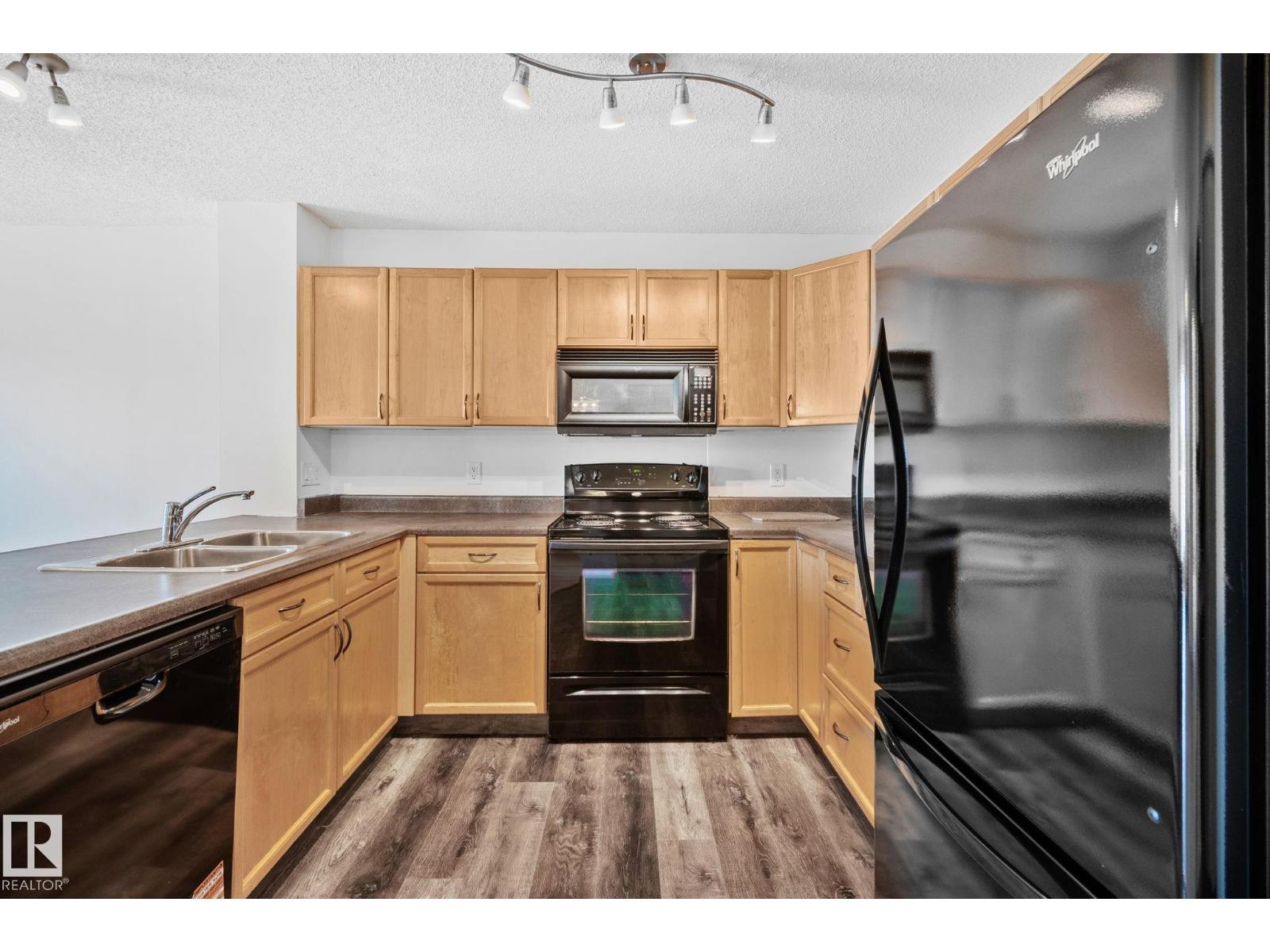 #207 13830 150 AV NW - 2