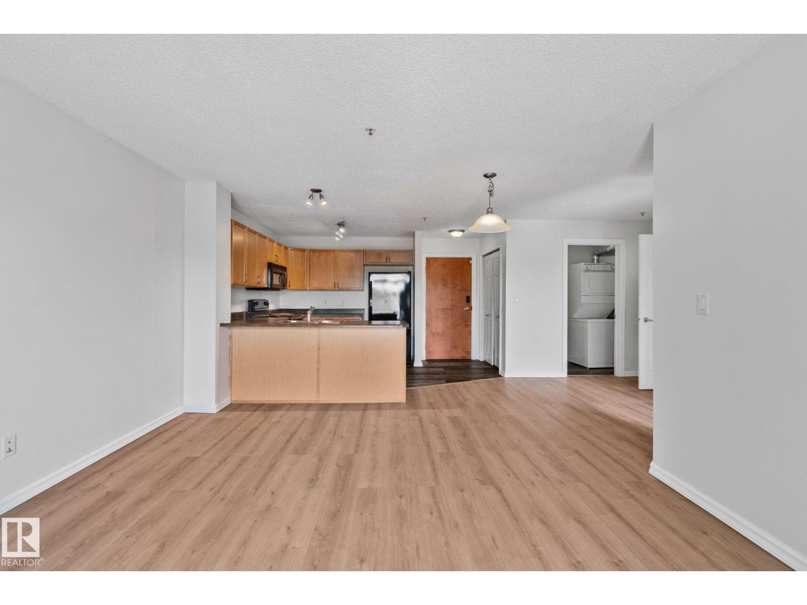 #207 13830 150 AV NW - 6
