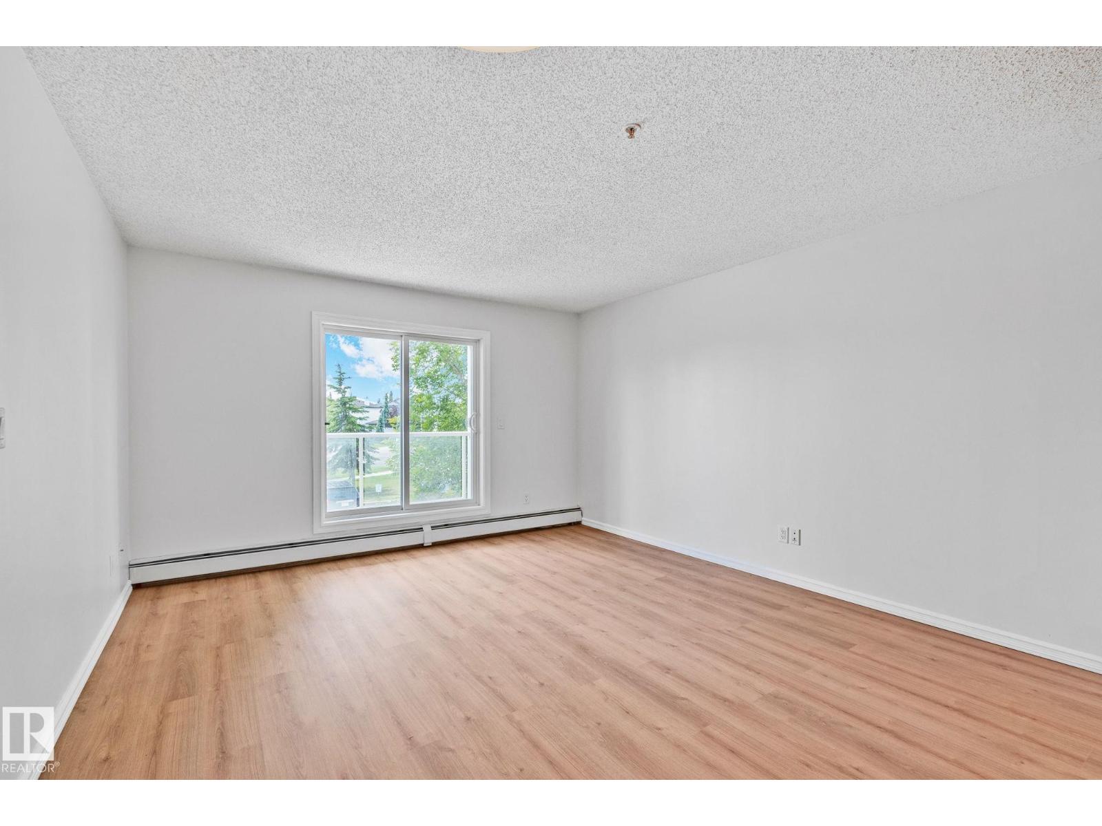 #207 13830 150 AV NW - 8
