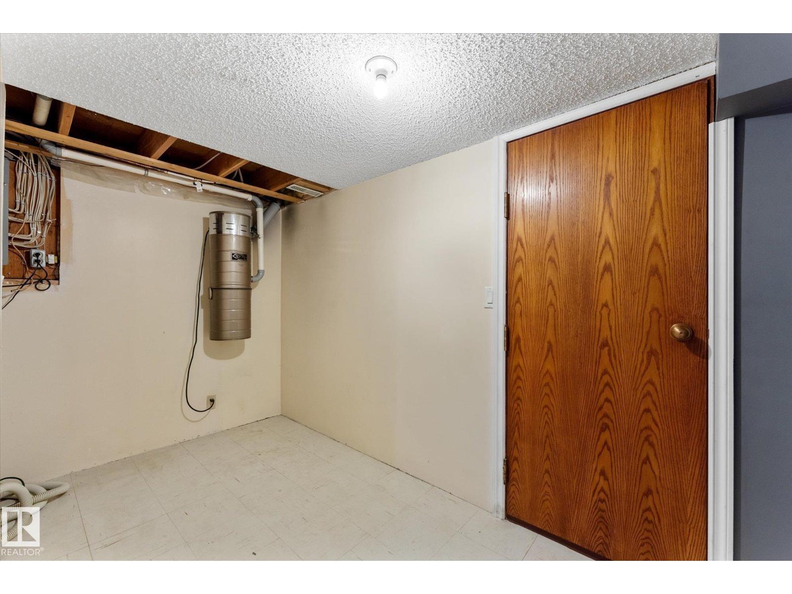 15819 98 ST NW — photo 51