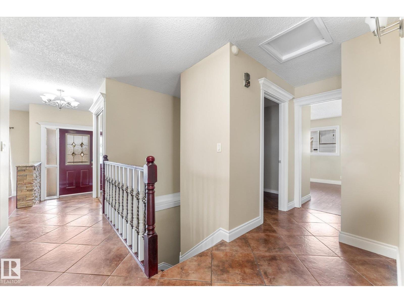 15819 98 ST NW — photo 9
