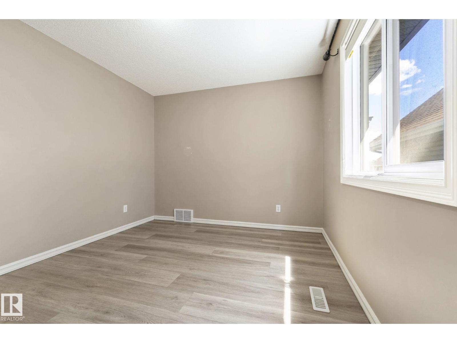 1212 82 ST SW — photo 35