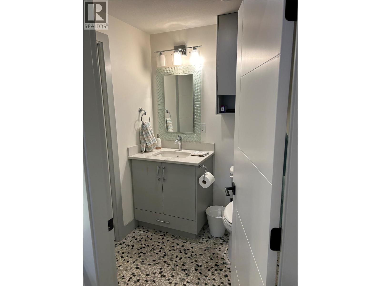 3475 Granite Close Close Unit# 210, Kelowna