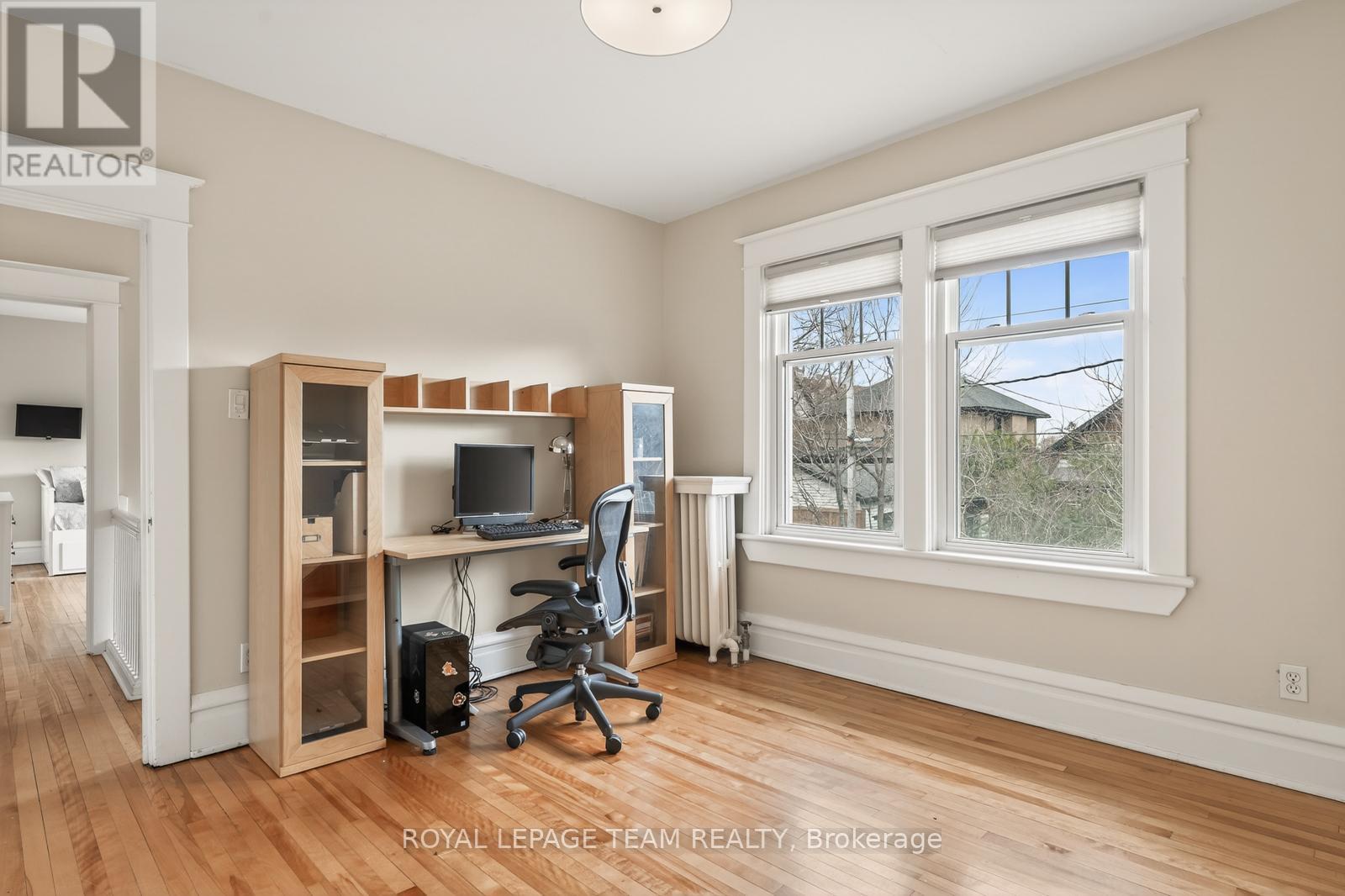 318 CLEMOW AVENUE - 21