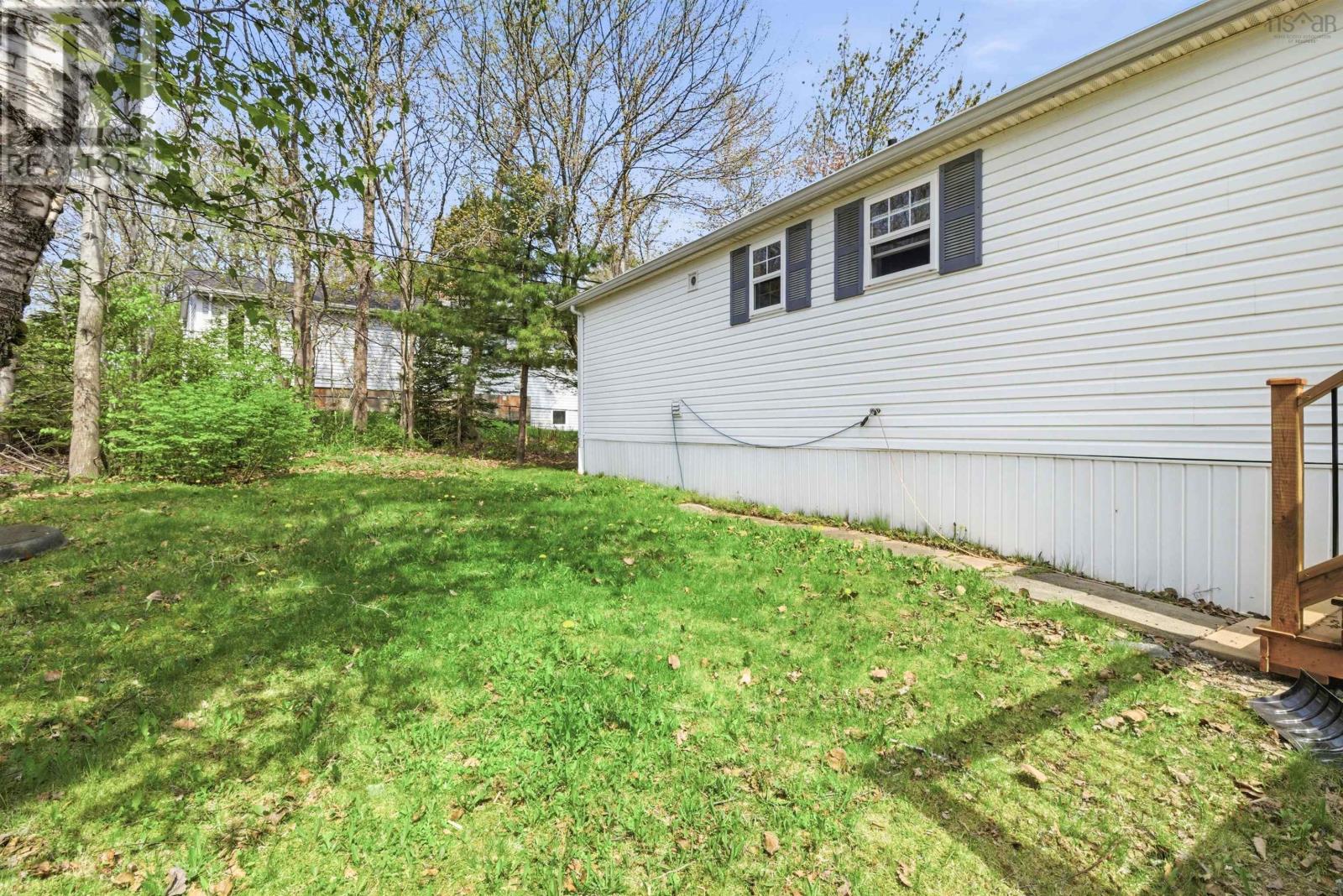 23 Quiet Street - 26