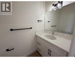 4pc Bathroom - 427 Meadowlark Way, Vulcan, AB T0L2B0 Photo 7