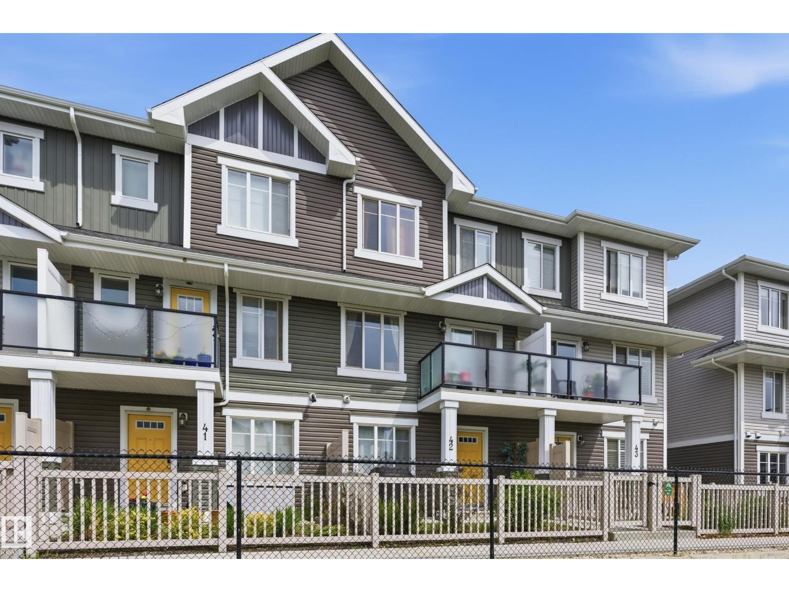#42 2905 141 ST SW - 1