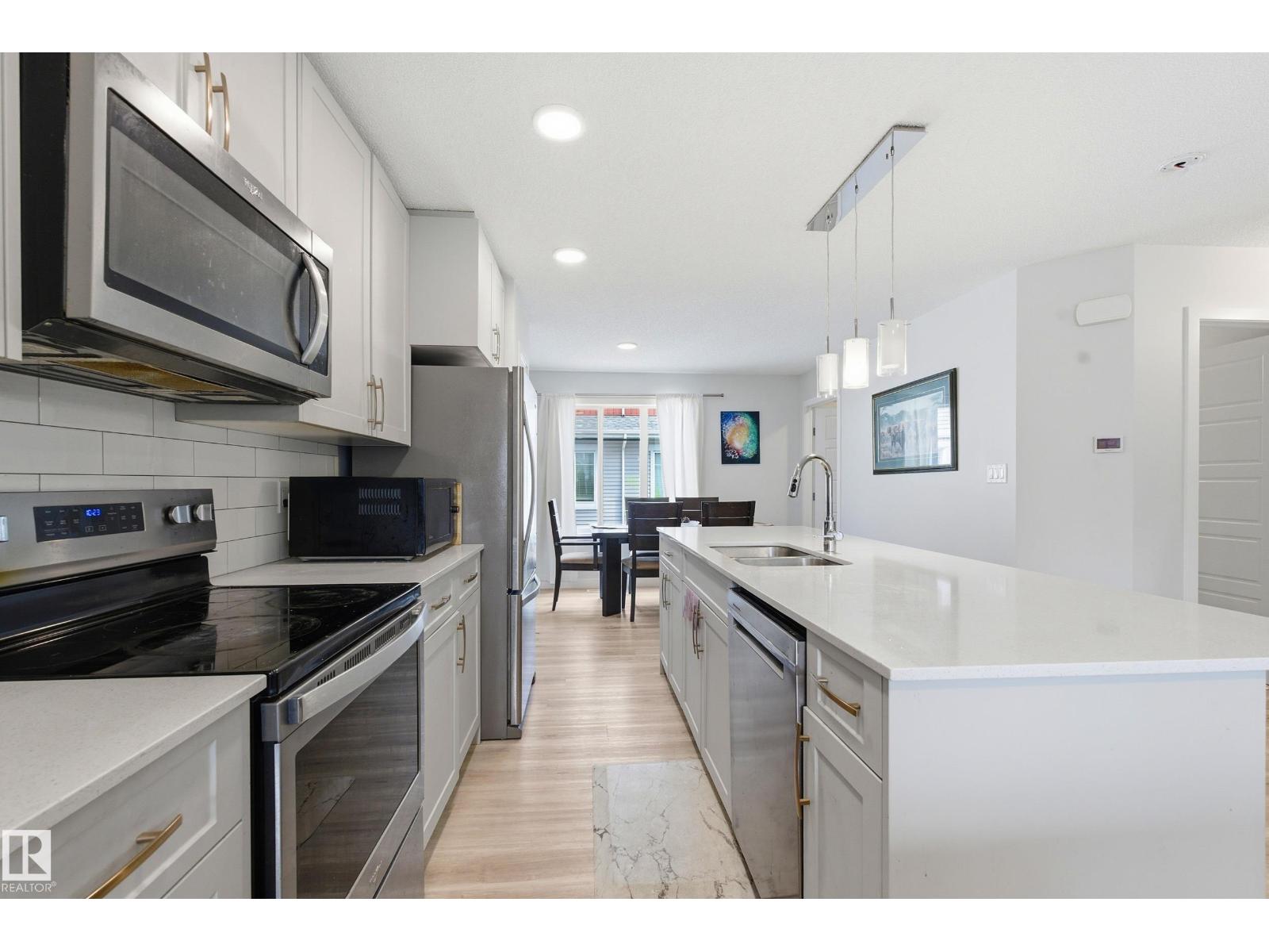 #42 2905 141 ST SW - 10