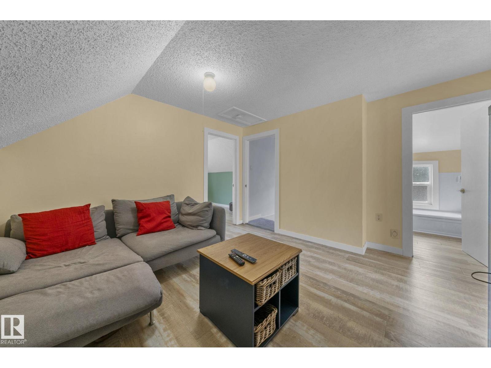 13631 122 AV NW — photo 13