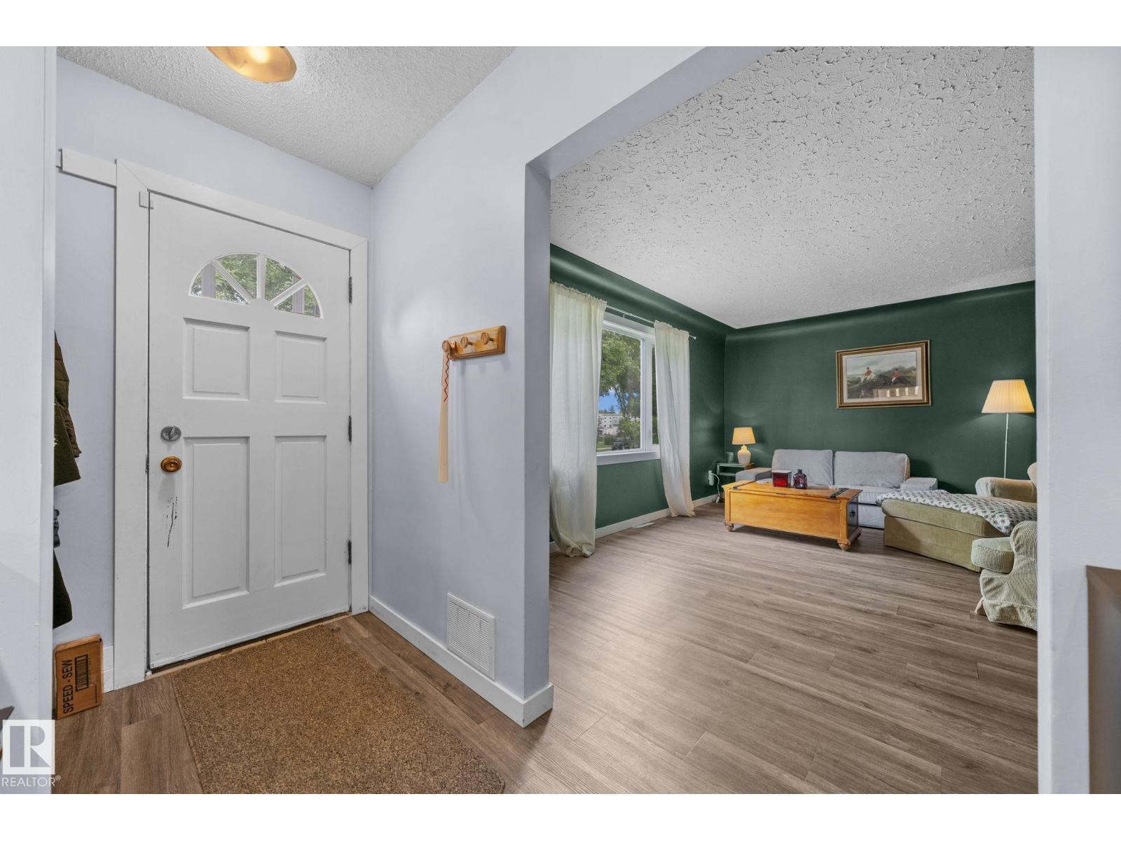 13631 122 AV NW - photo 2