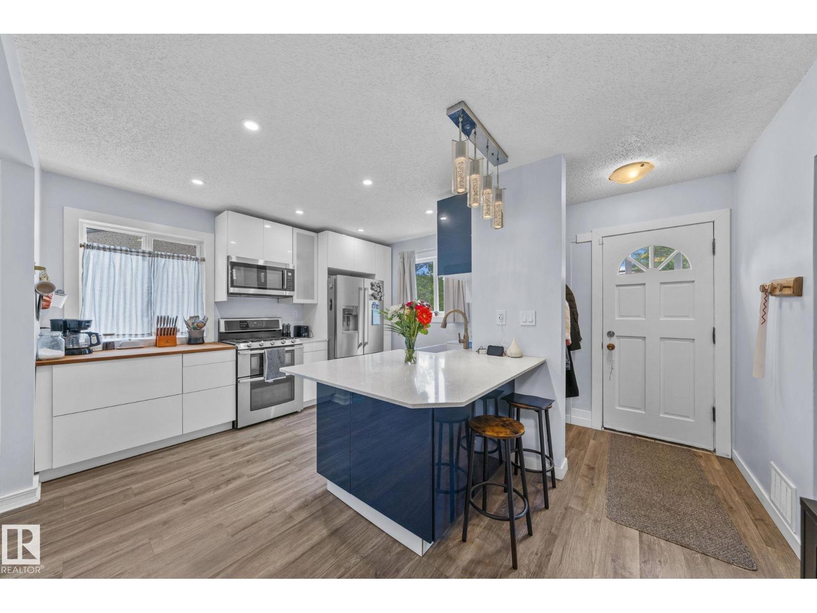 13631 122 AV NW - photo 3