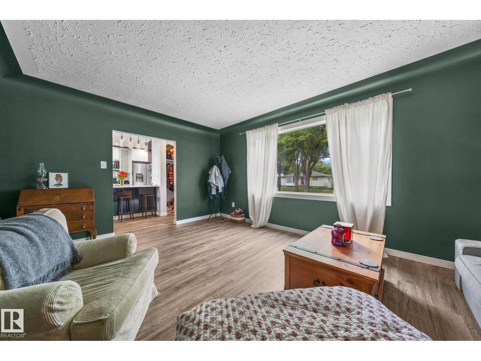 13631 122 AV NW — photo 9