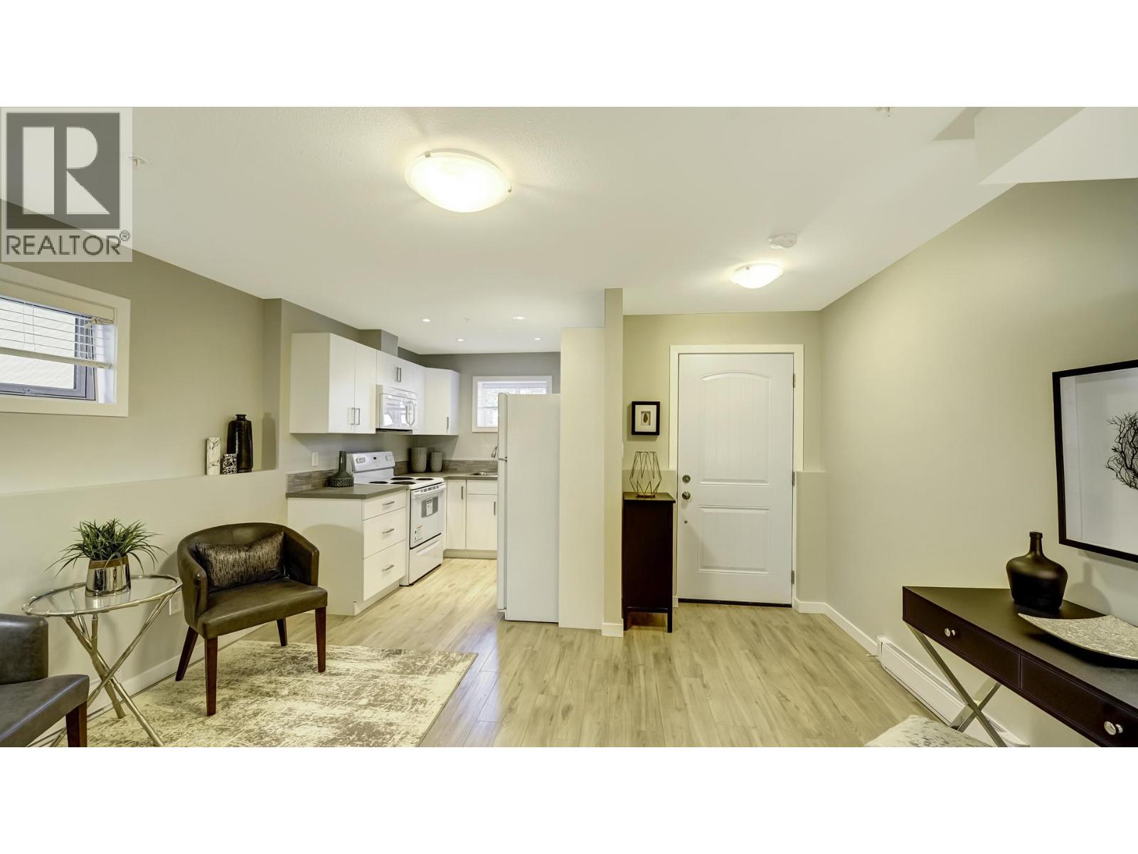 #101 551 Ellis Street - 23