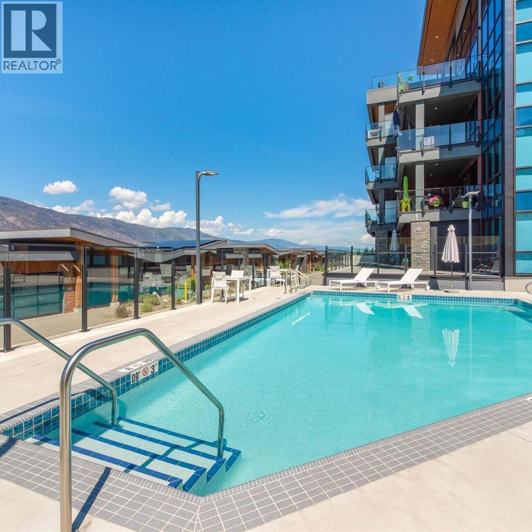 210 3475 Granite Close Close, Kelowna