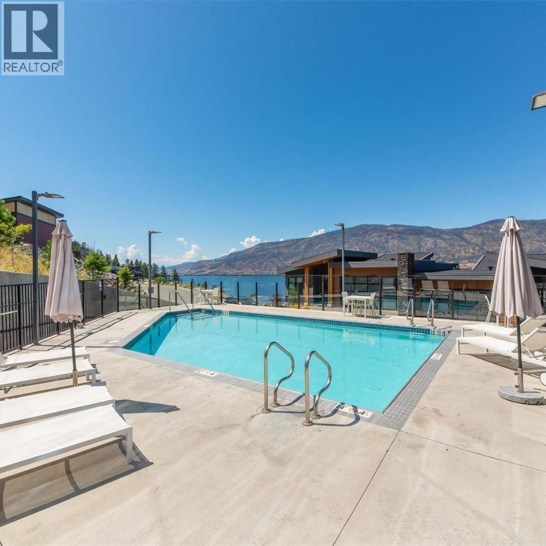 210 3475 Granite Close Close, Kelowna