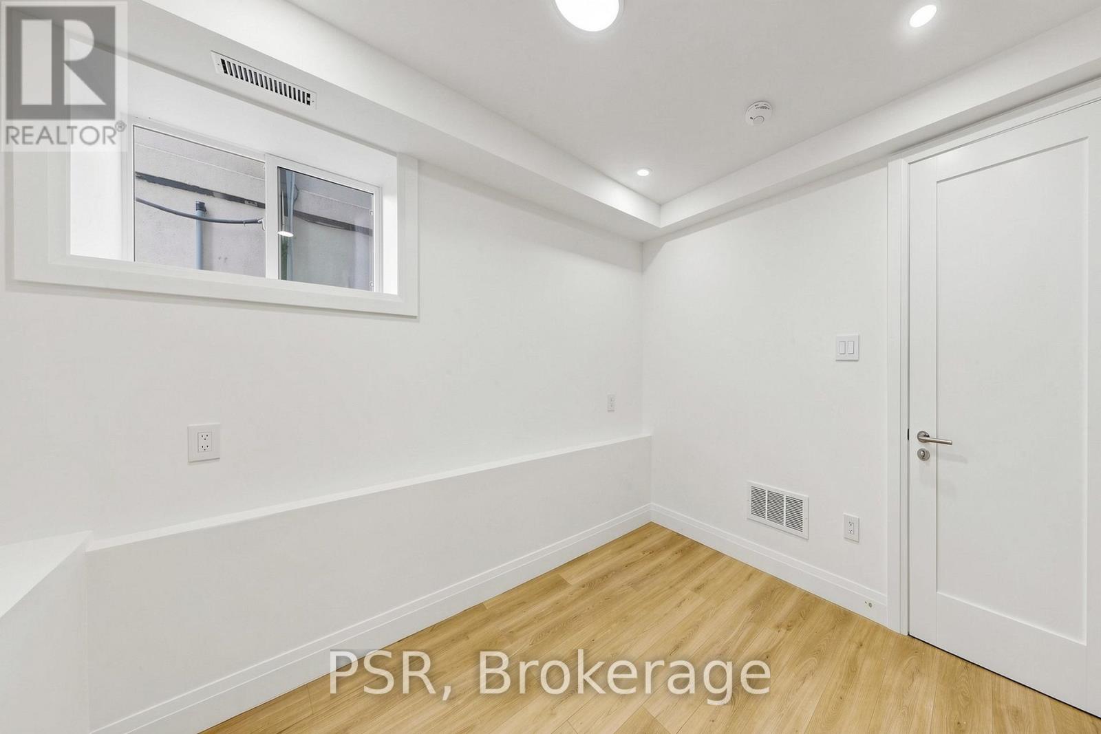 30 WINNIFRED AVENUE - 37
