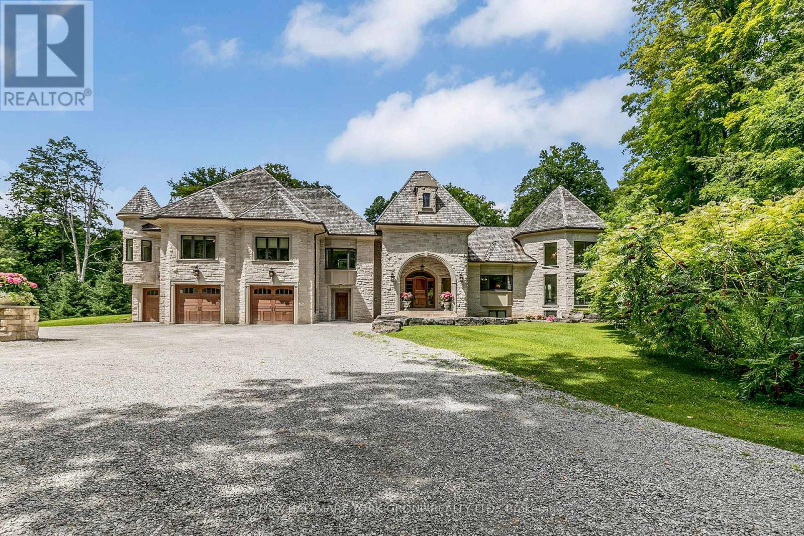 Listing photo of 1865 DAVIS DRIVE W