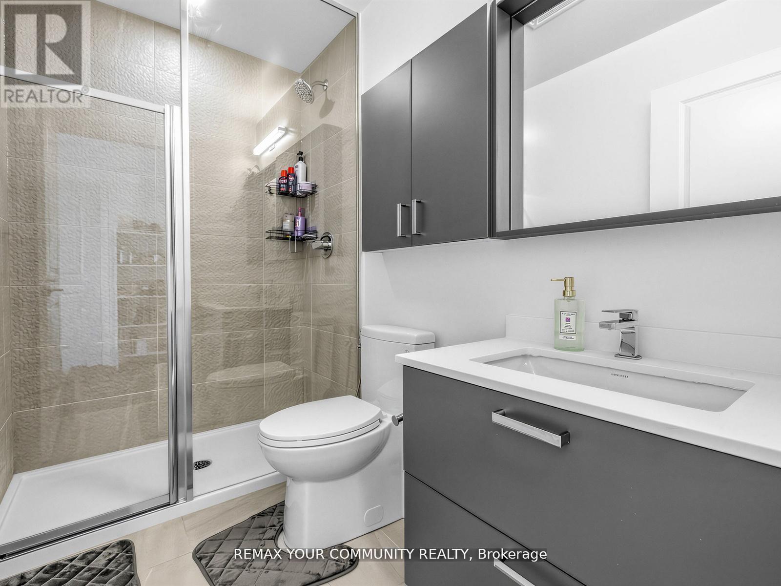 #1510 30 UPPER MALL WAY - 21