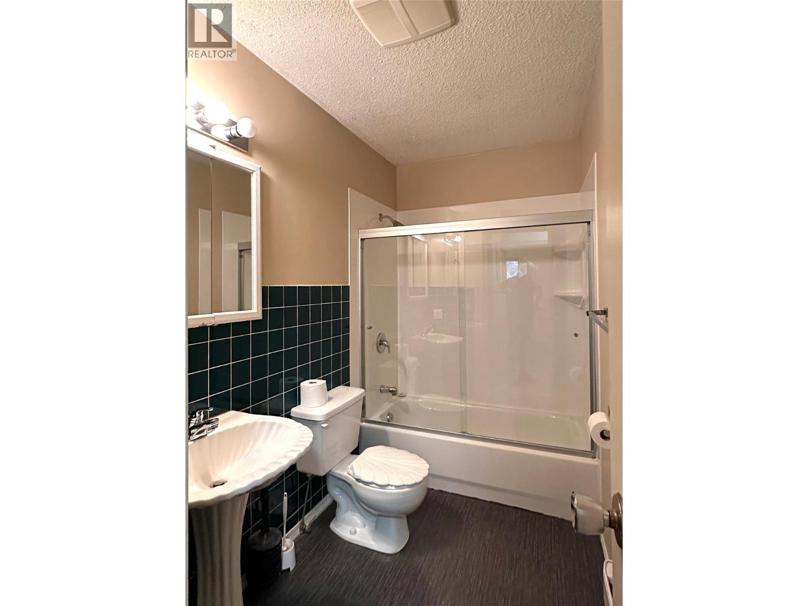 #14 2310 36 Street - 20