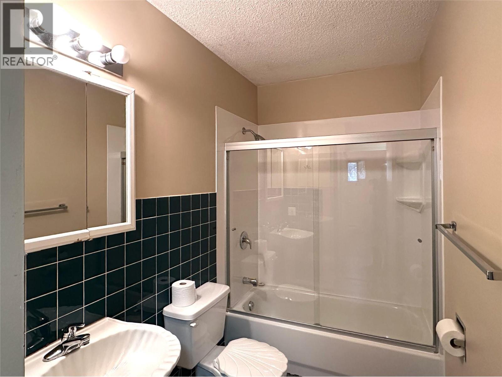 #14 2310 36 Street - 21