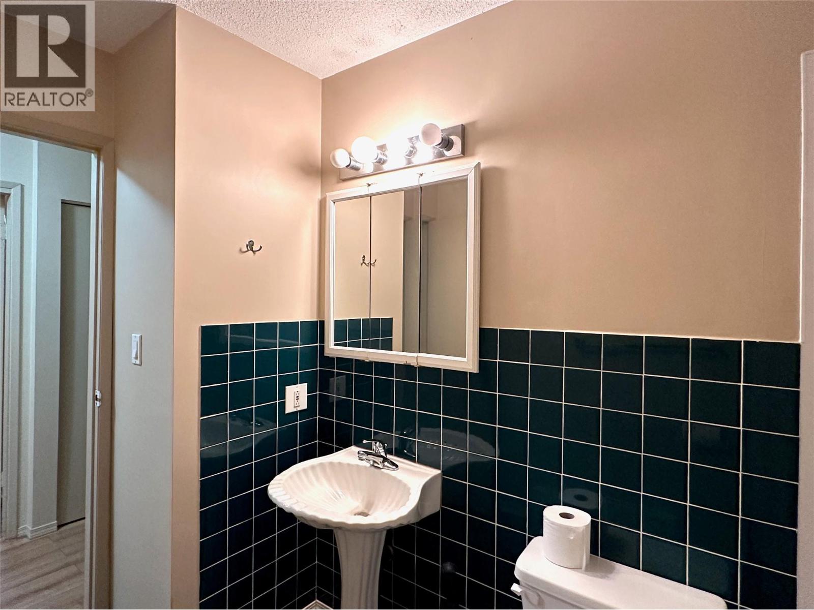 #14 2310 36 Street - 22