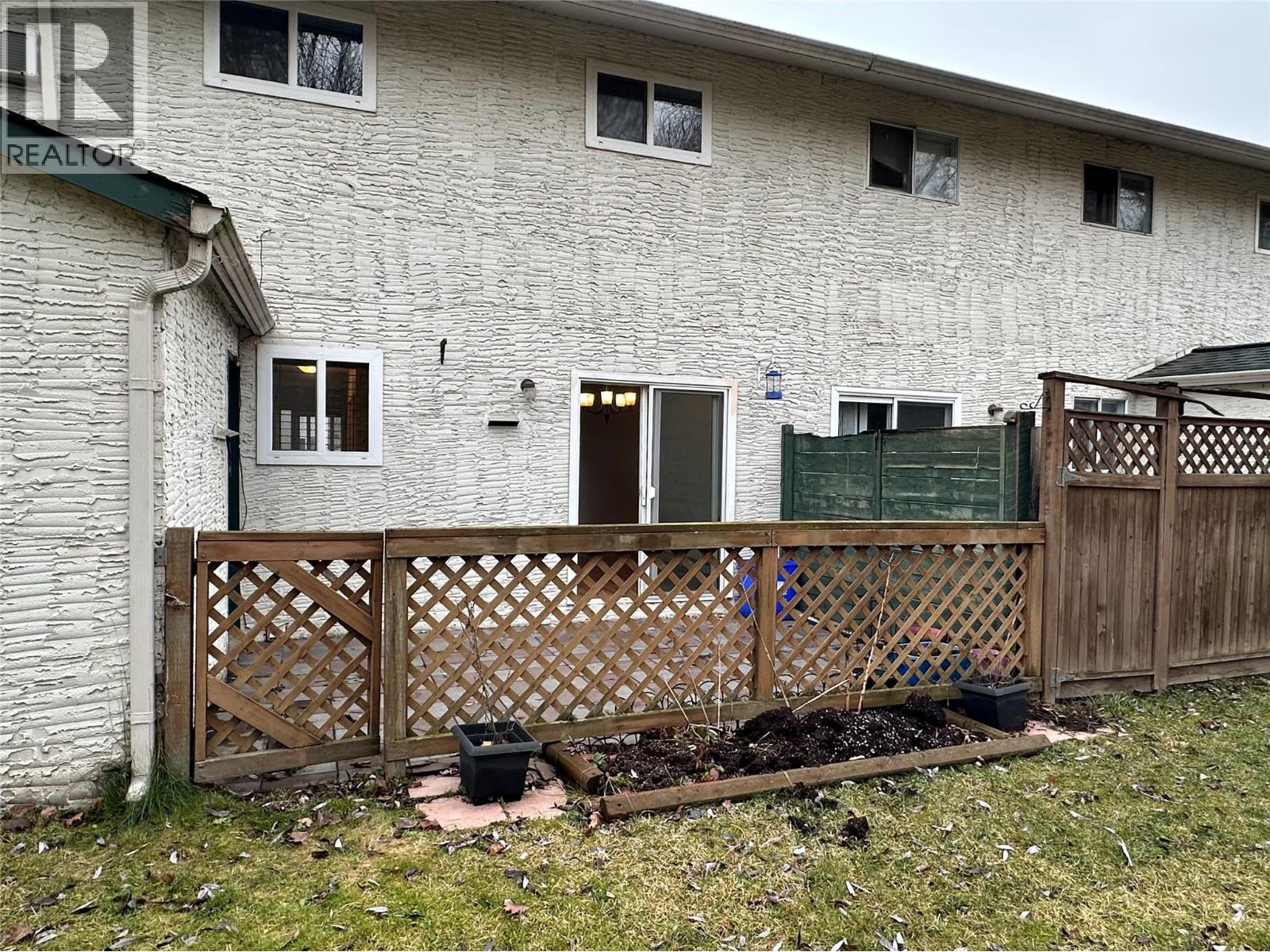 #14 2310 36 Street - 31