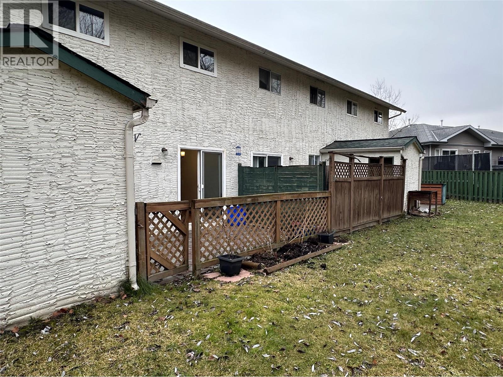 #14 2310 36 Street - 32