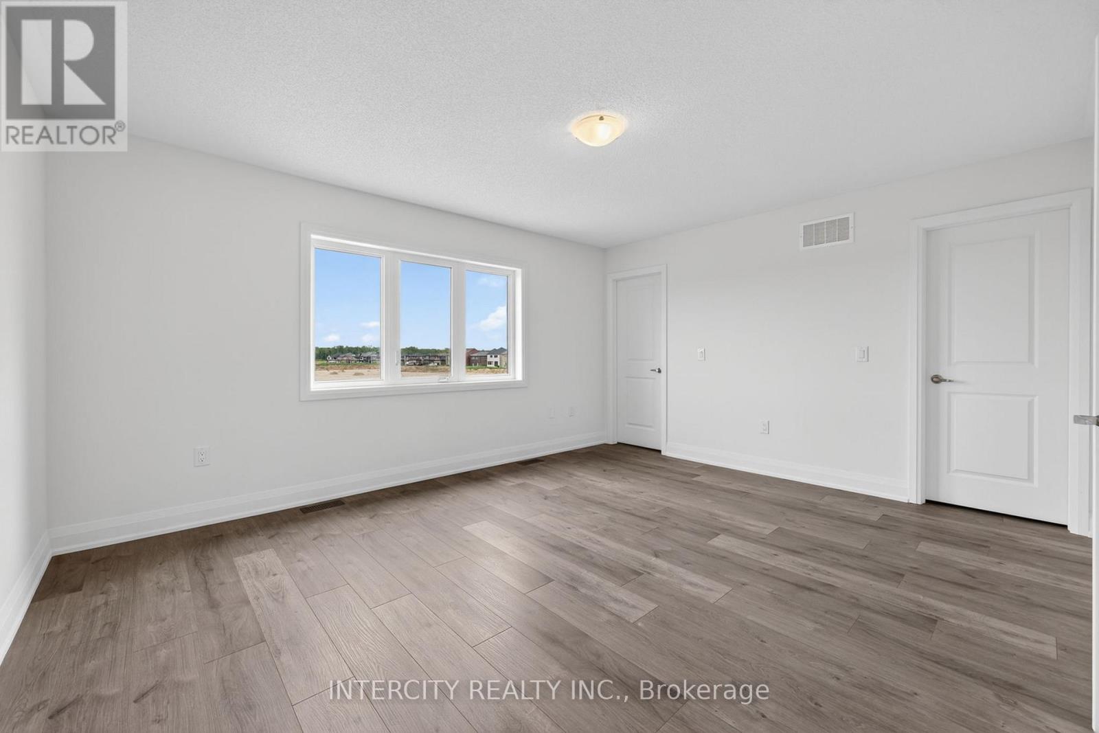 26 LEGACY CIRCLE - 26