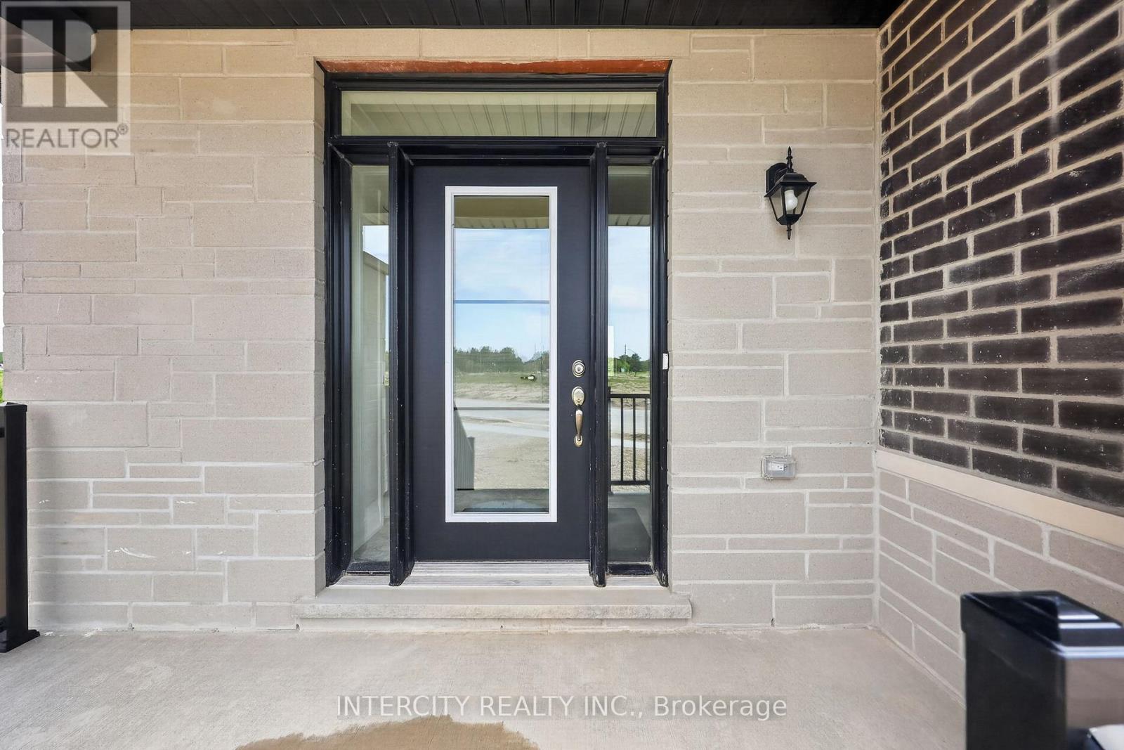 26 LEGACY CIRCLE - 6