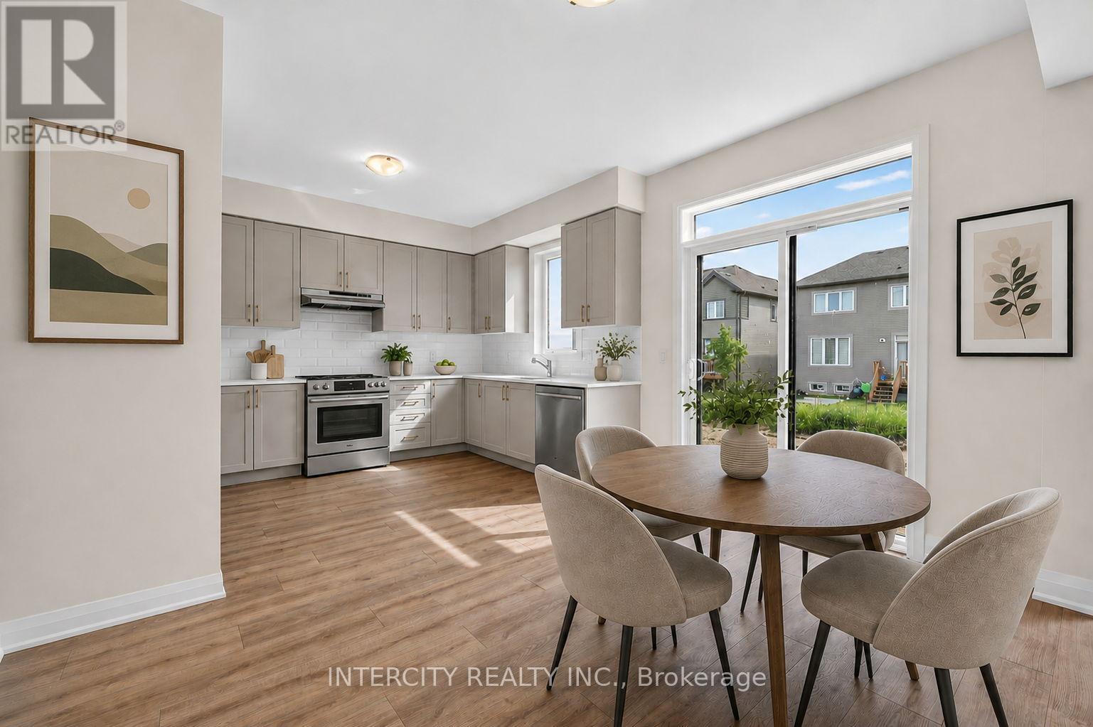 18 LEGACY CIRCLE - 14