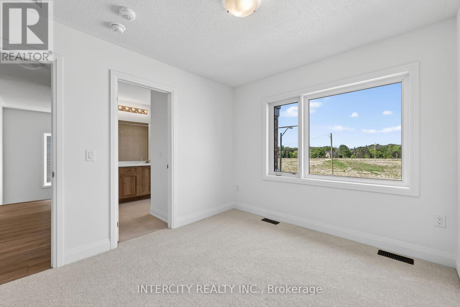 18 LEGACY CIRCLE - 29