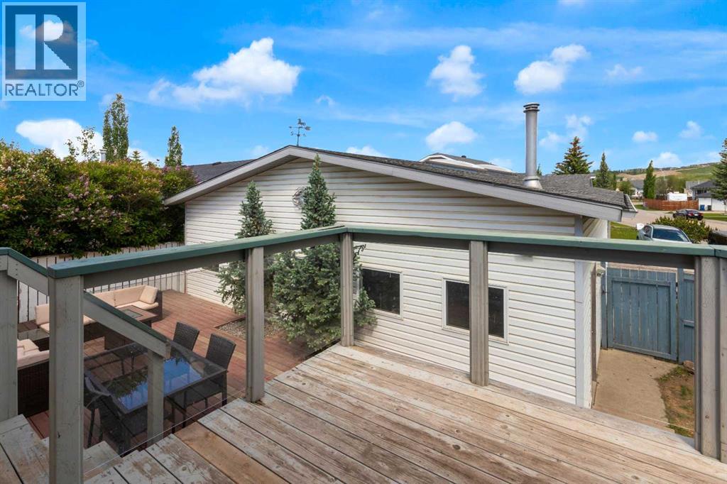 18 West Mcmanus Road, Cochrane