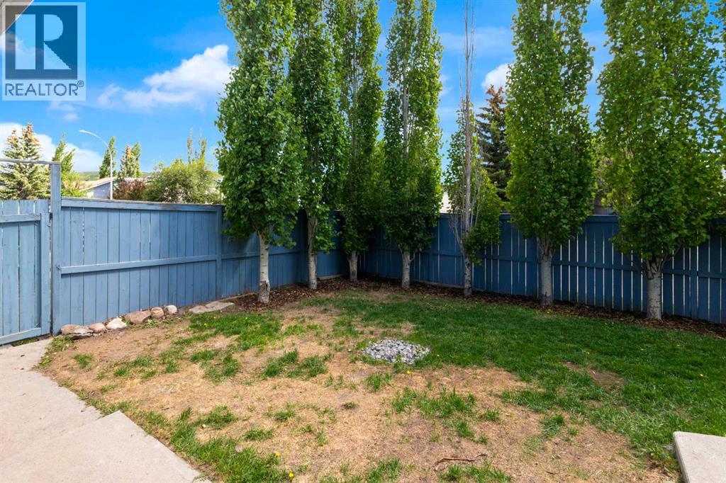 18 West Mcmanus Road, Cochrane