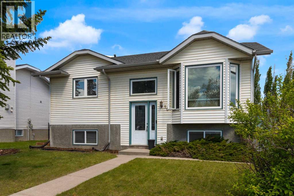 18 West Mcmanus Road, Cochrane