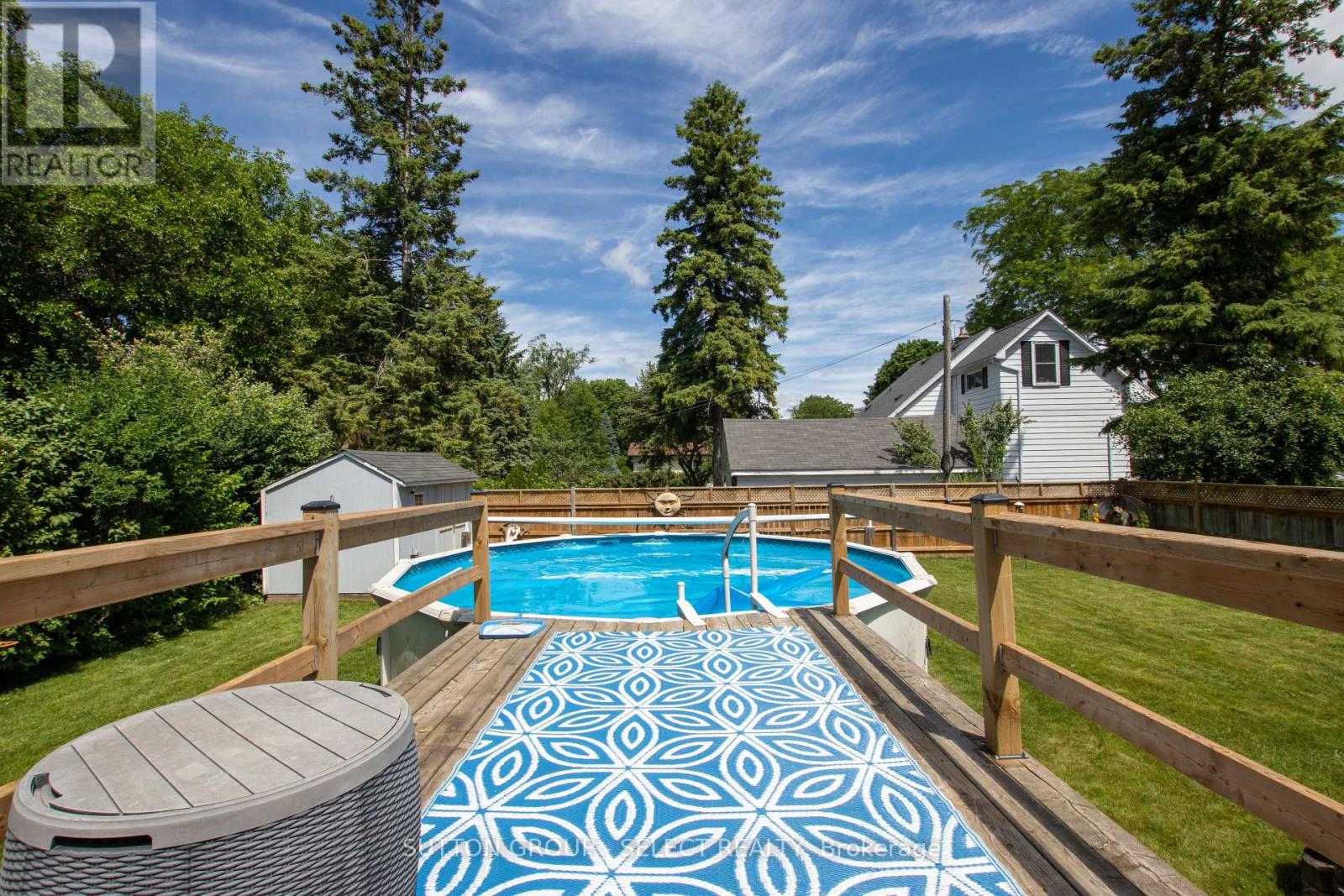 716 MONSARRAT AVENUE - 21
