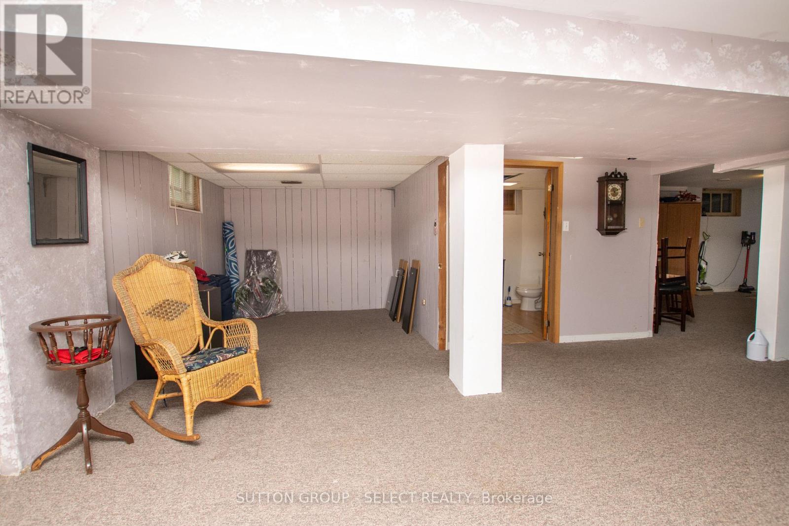 716 MONSARRAT AVENUE - 27