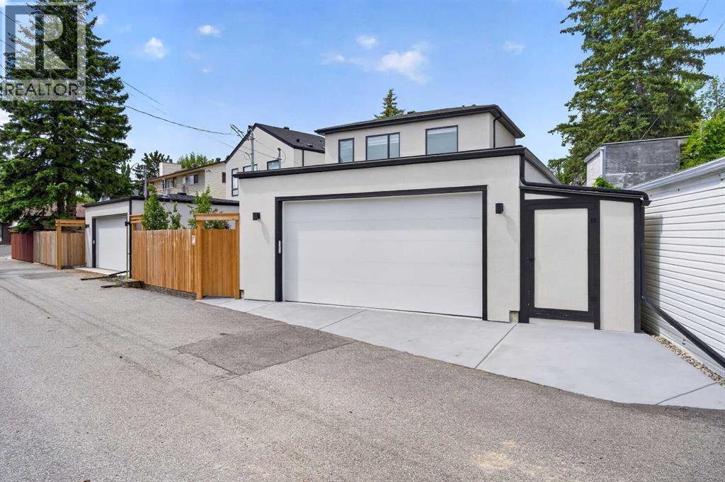1135A Regent Crescent NE — photo 47