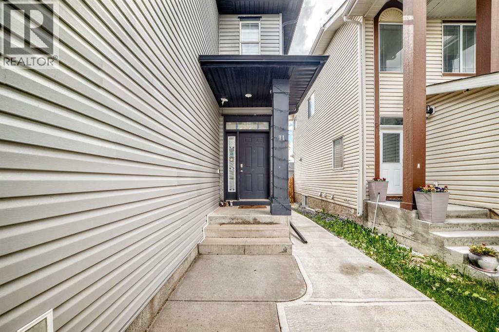 11 Taralake Way NE - 3