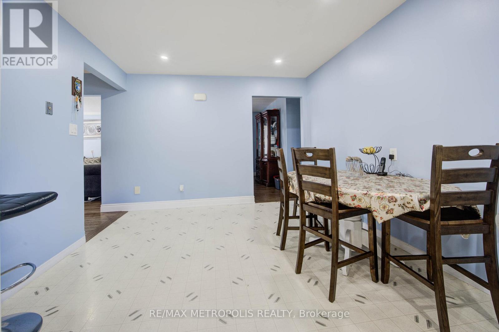 258 SAGINAW PARKWAY - 12