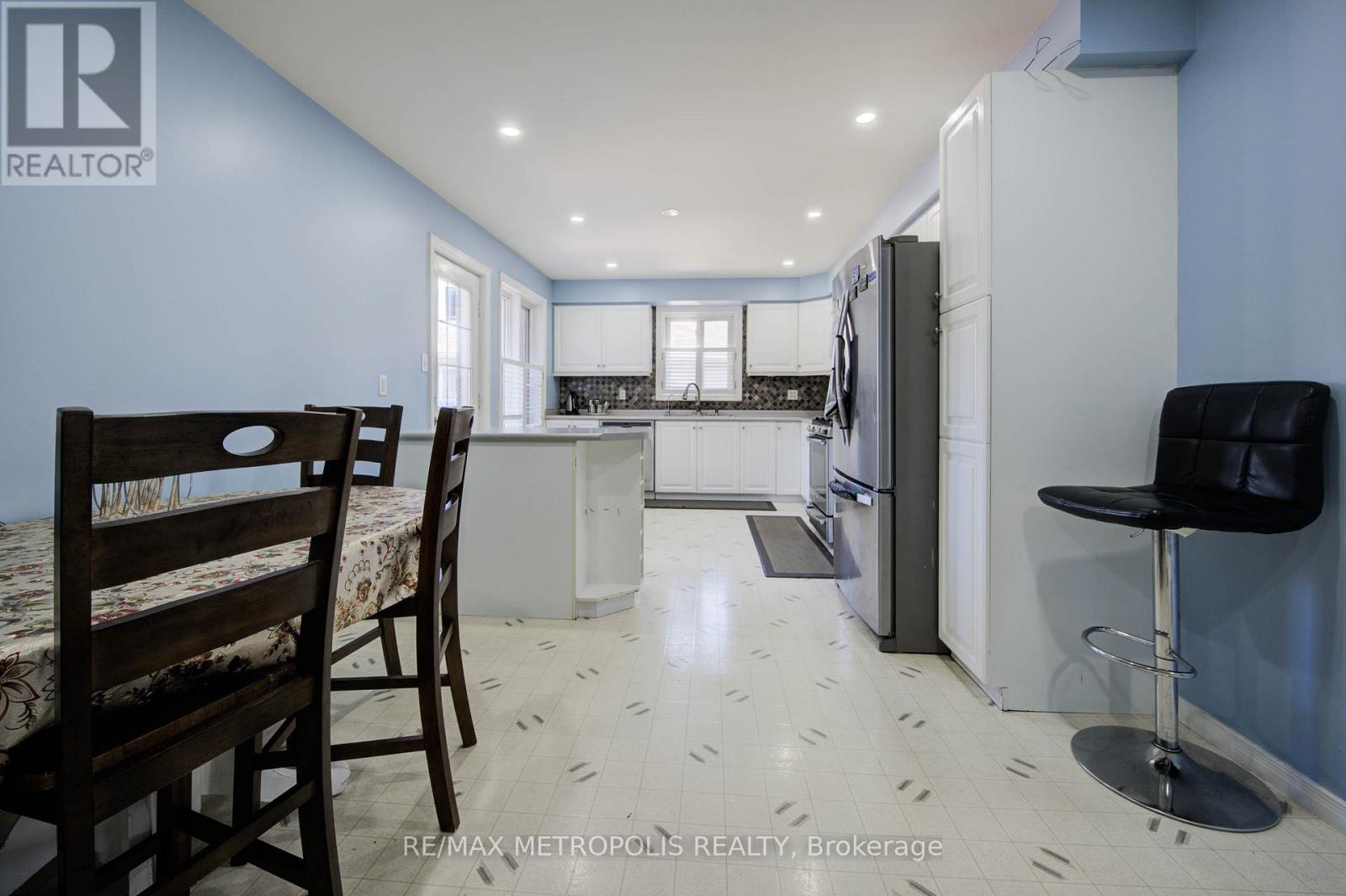 258 SAGINAW PARKWAY - 8
