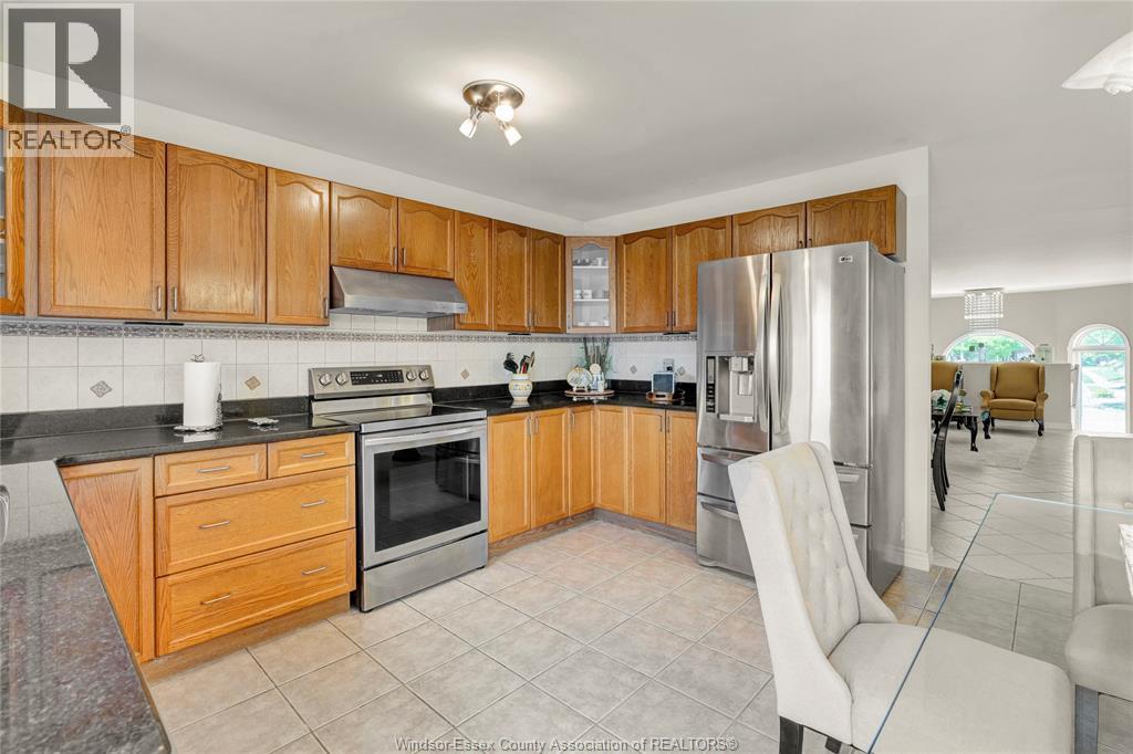 1078 TREVERTON - 11