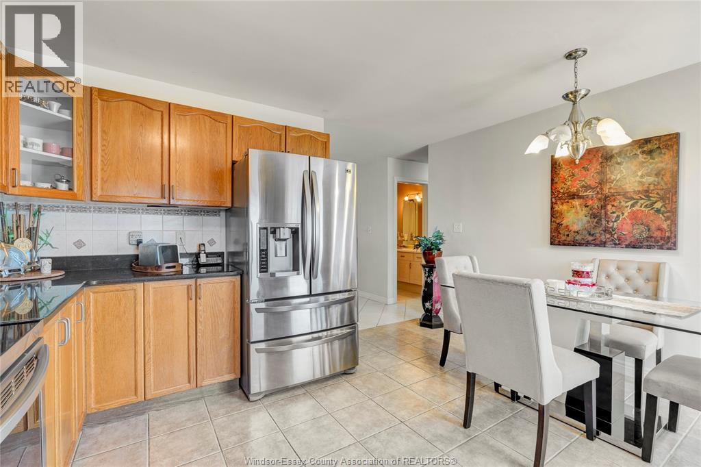 1078 TREVERTON - 12