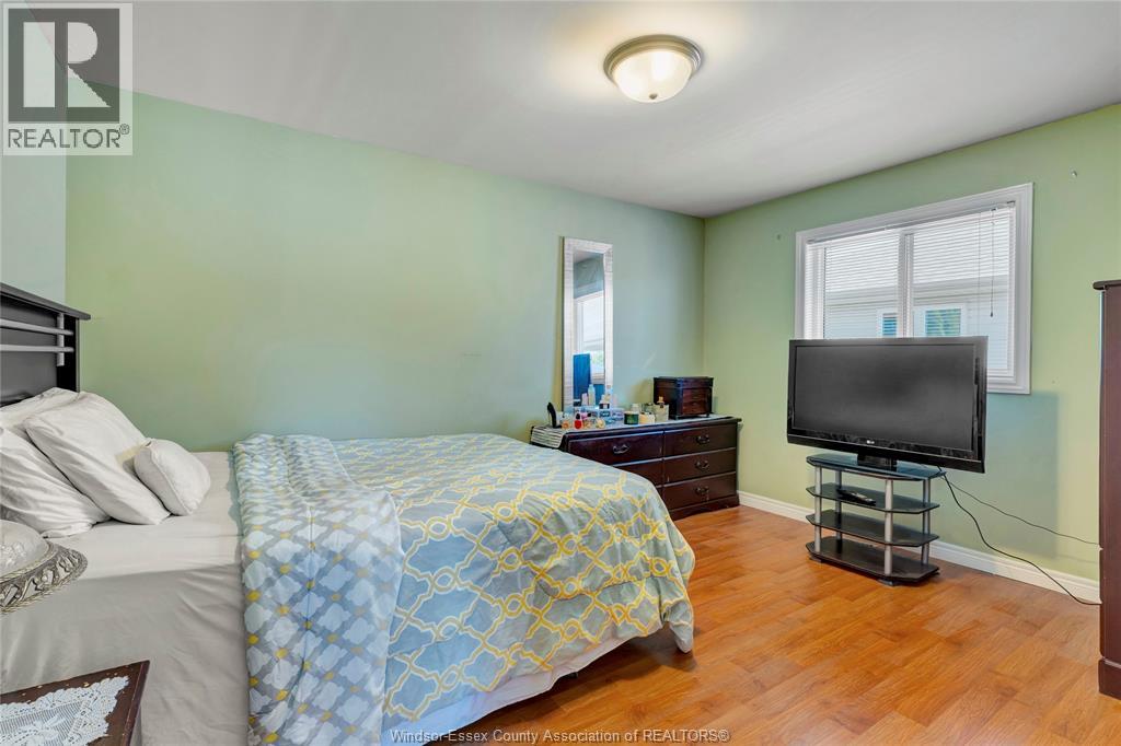 1078 TREVERTON - 19