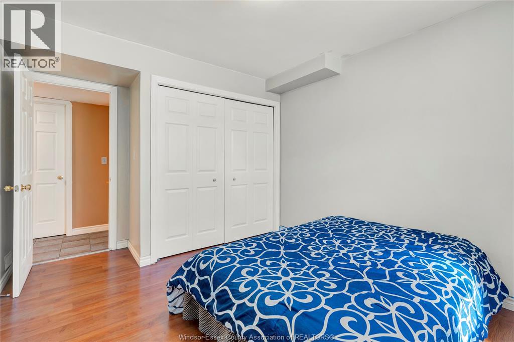 1078 TREVERTON - 26