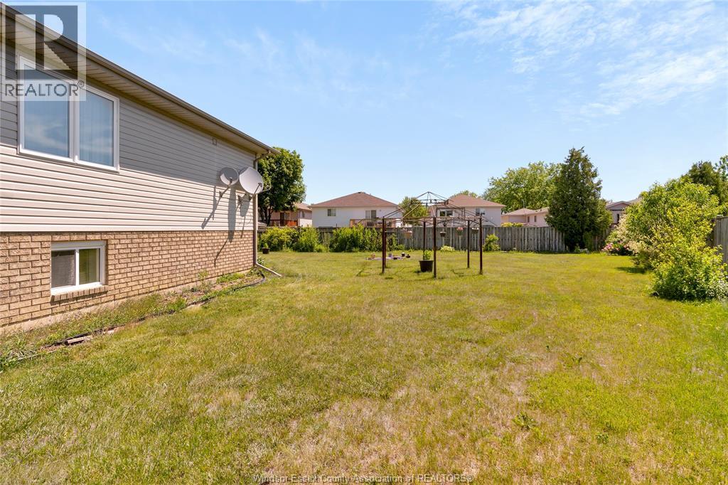 1078 TREVERTON - 32