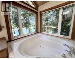 165 Ontario Place, Salt Spring Island, BC V8K2L5 Photo 19