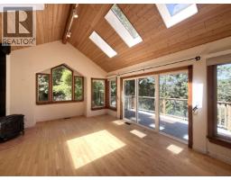 165 Ontario Place, Salt Spring Island, BC V8K2L5 Photo 12