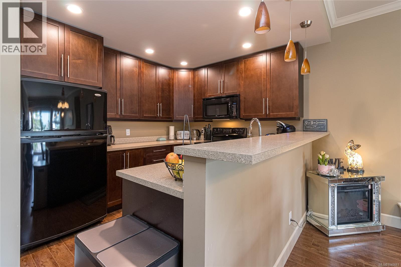 #303 2881 Peatt Rd - 15