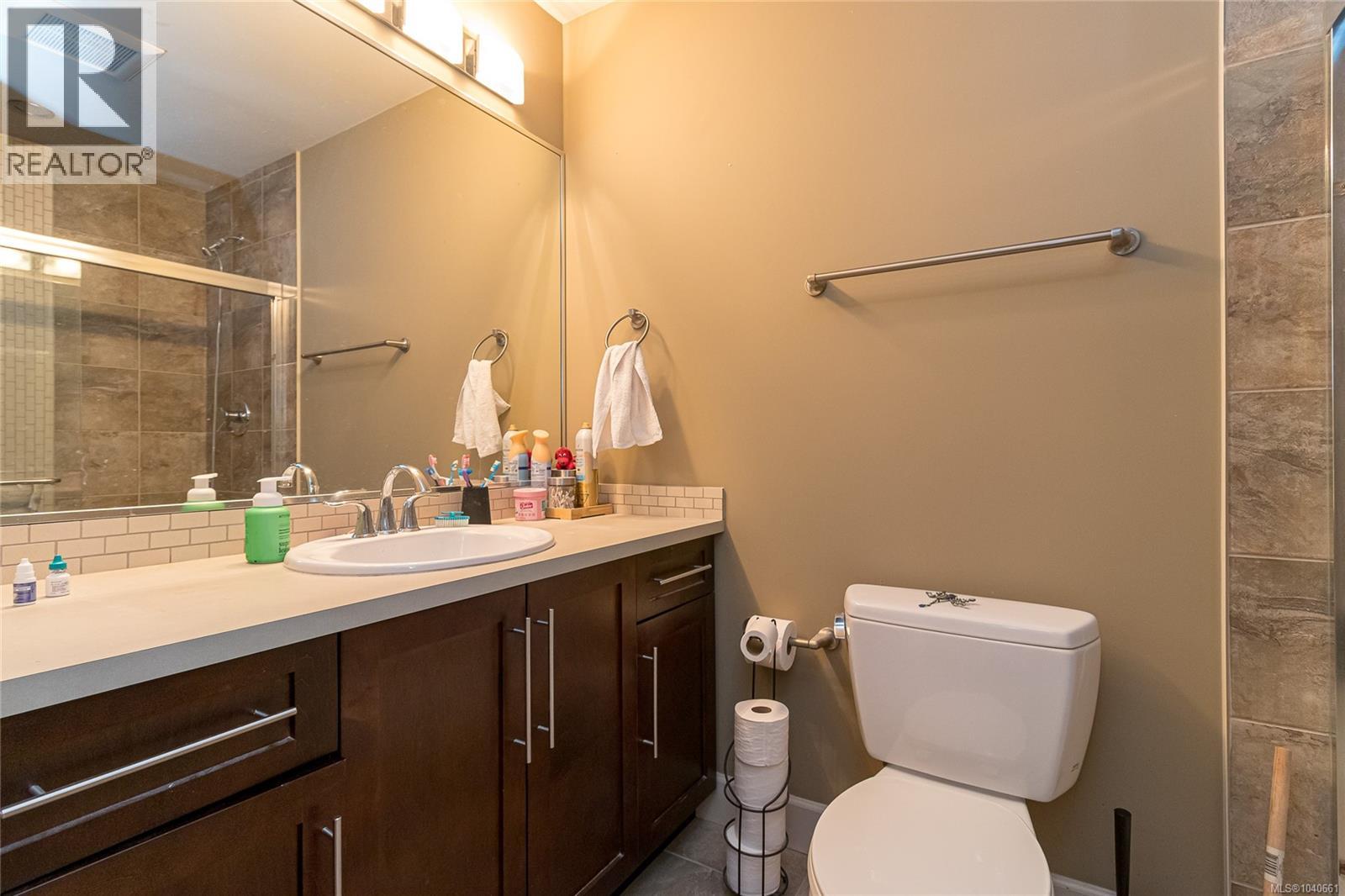#303 2881 Peatt Rd - 18