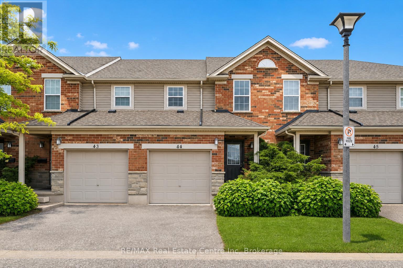 #44 124 GOSLING GARDENS - 1